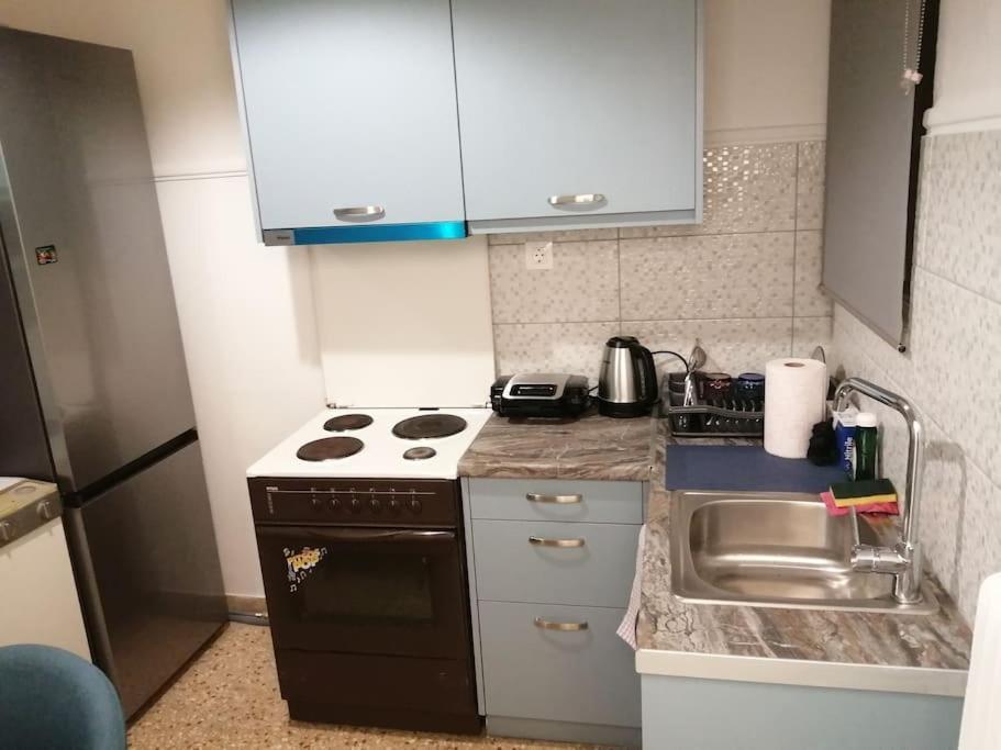 דירות אתונה Ανακαινισμένο 8 Λεπτά Από Το Μετρό. מראה חיצוני תמונה